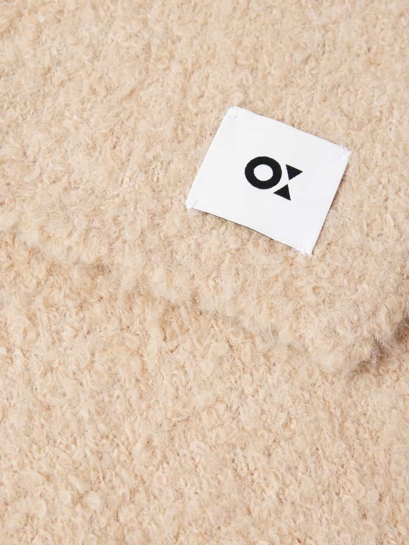 Opus Sjaal met wol en labelpatch model 'Apedita'