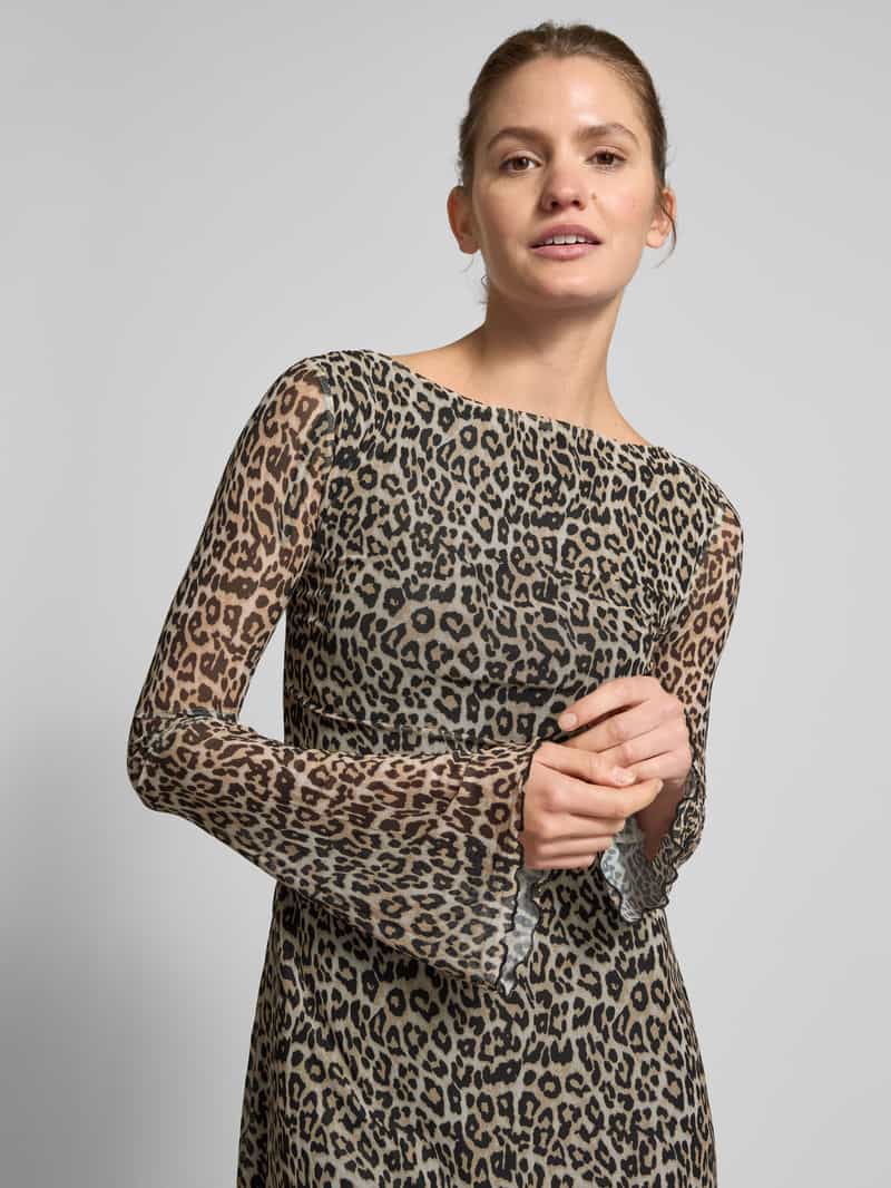 Review Mini-jurk met boothals