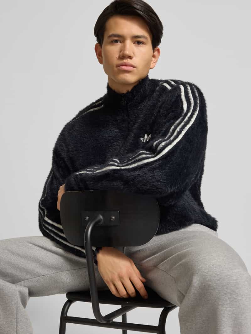 adidas Originals Regular fit sweatshirt van imitatiebont model 'Classic'
