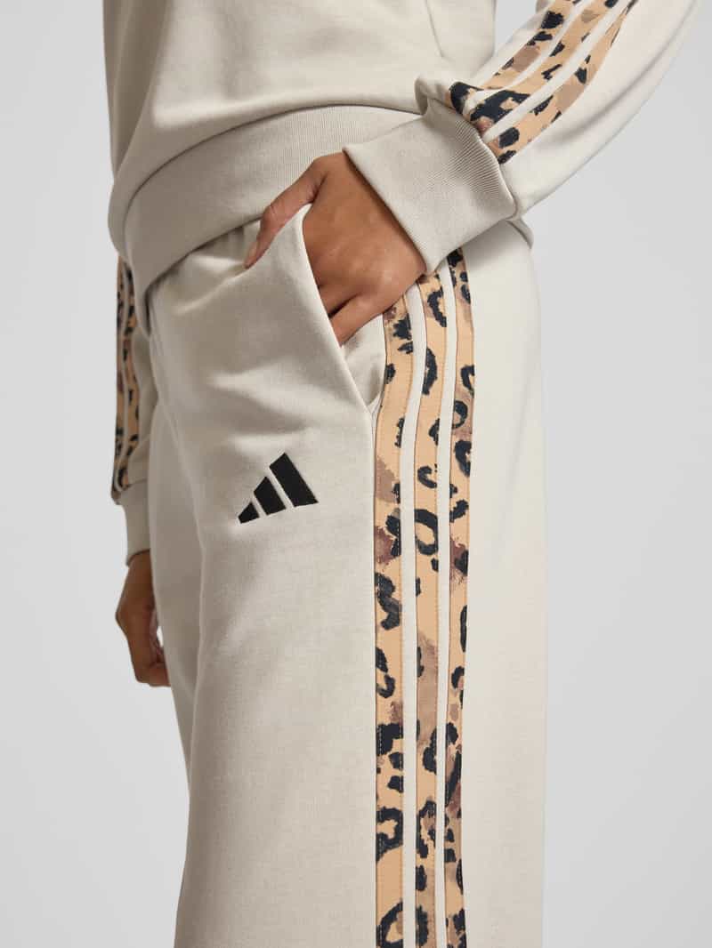 adidas Sportswear Slim fit sweatpants met logodetail