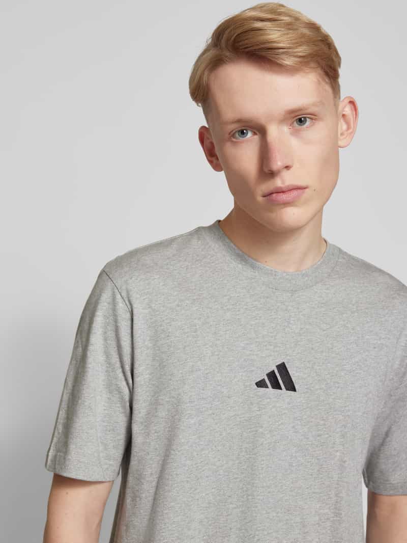 ADIDAS SPORTSWEAR T-shirt met labelstitching