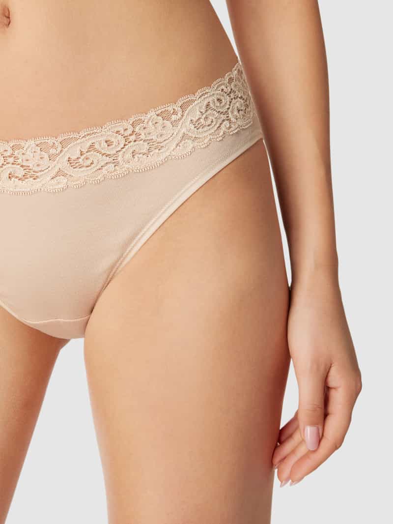 Hanro Slip van katoen met kant model 'Moments'