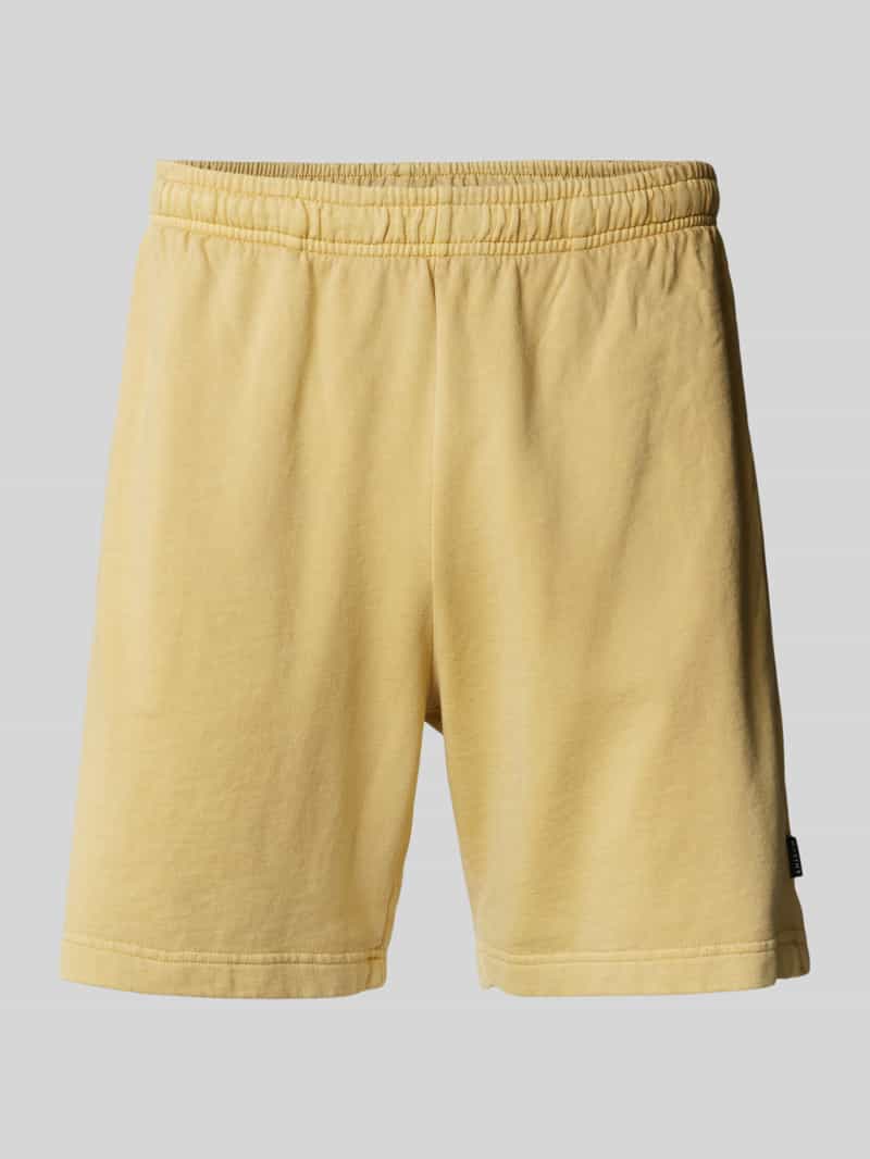 Regular fit sweatshorts met labeldetail