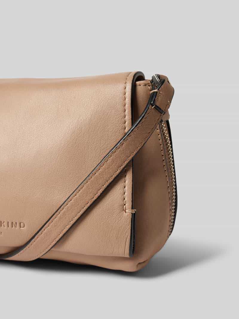 liebeskind berlin Schoudertas met label in reliëf model 'HERA'