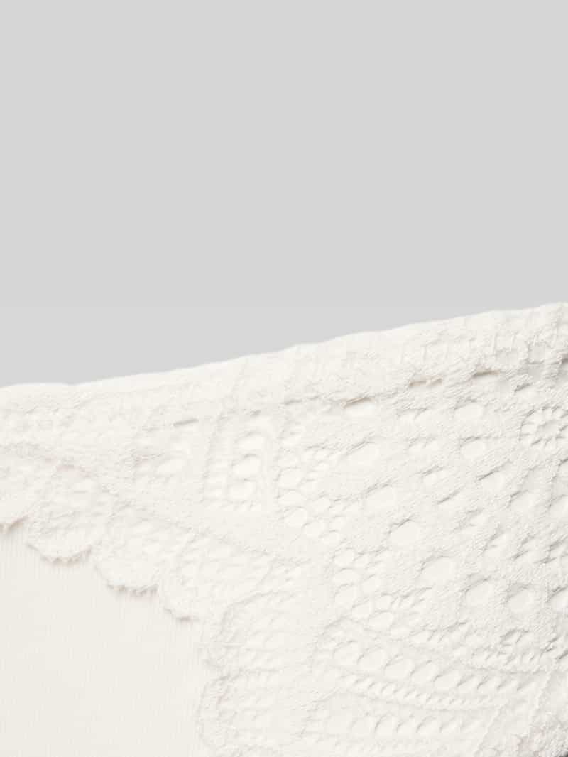 SKINY String met kantgarnering
