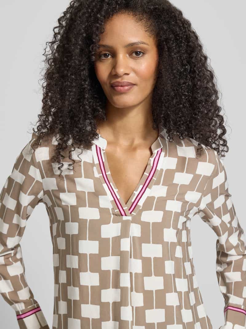 Emily Van den Bergh Regular fit blouse van viscose met V-hals