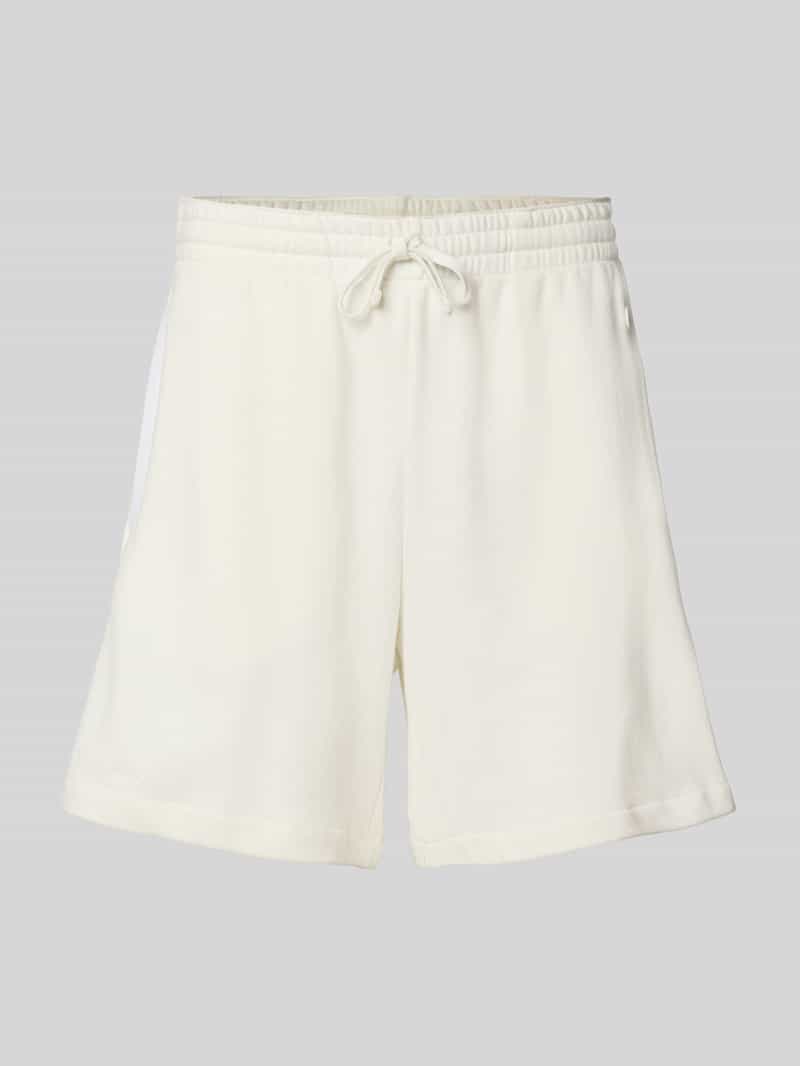 Relaxed fit sweatshorts met logobadge, model 'Sustainable'
