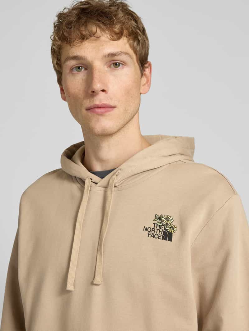 The North Face Hoodie met labelstitching
