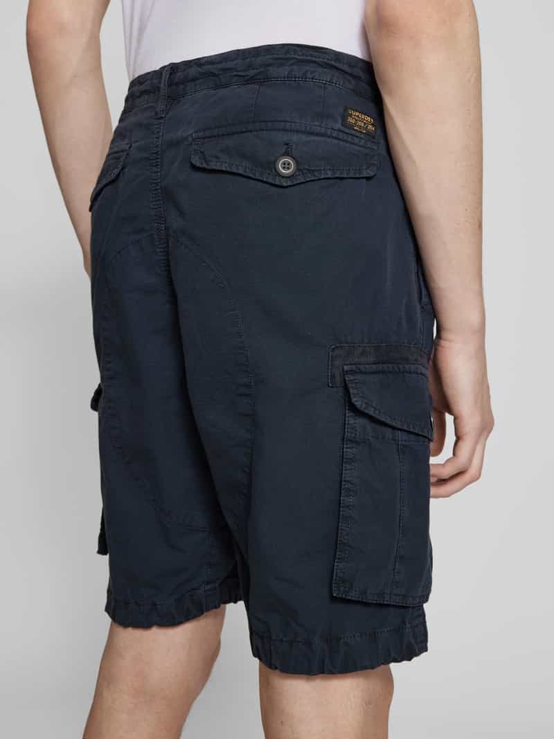Superdry Regular fit korte cargobroek met riemlussen model 'Parachute'