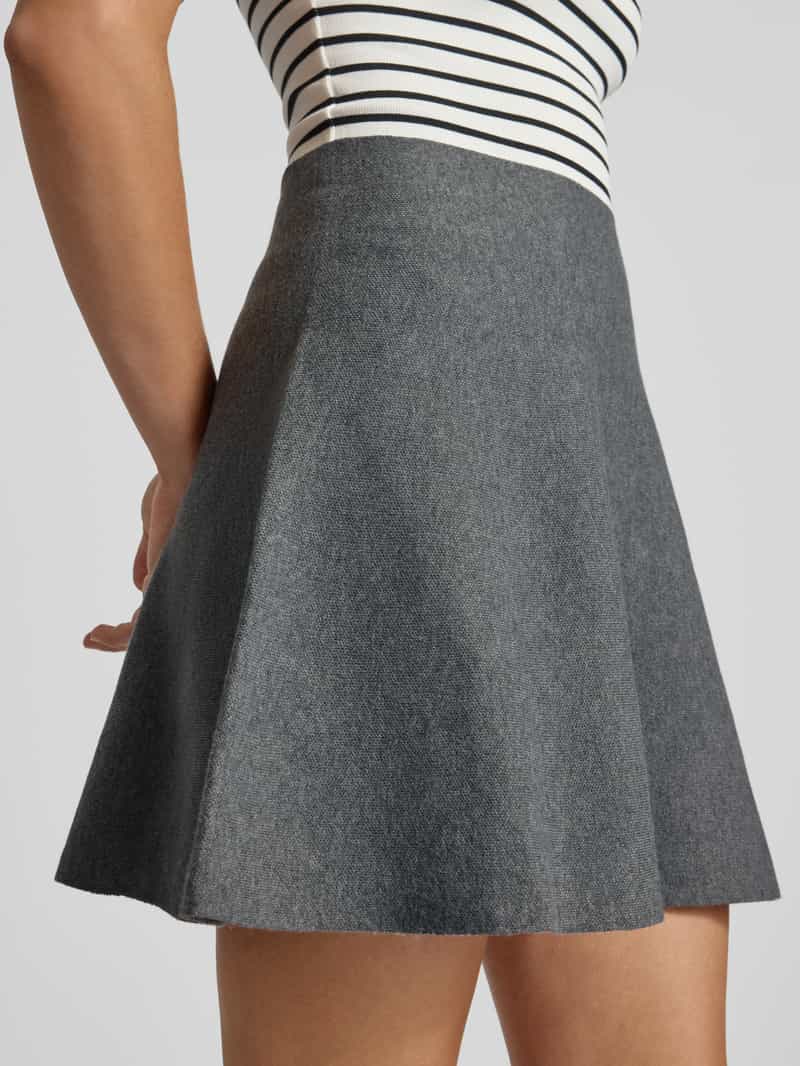 Only Uitlopende minirok in riblook model 'COCO'