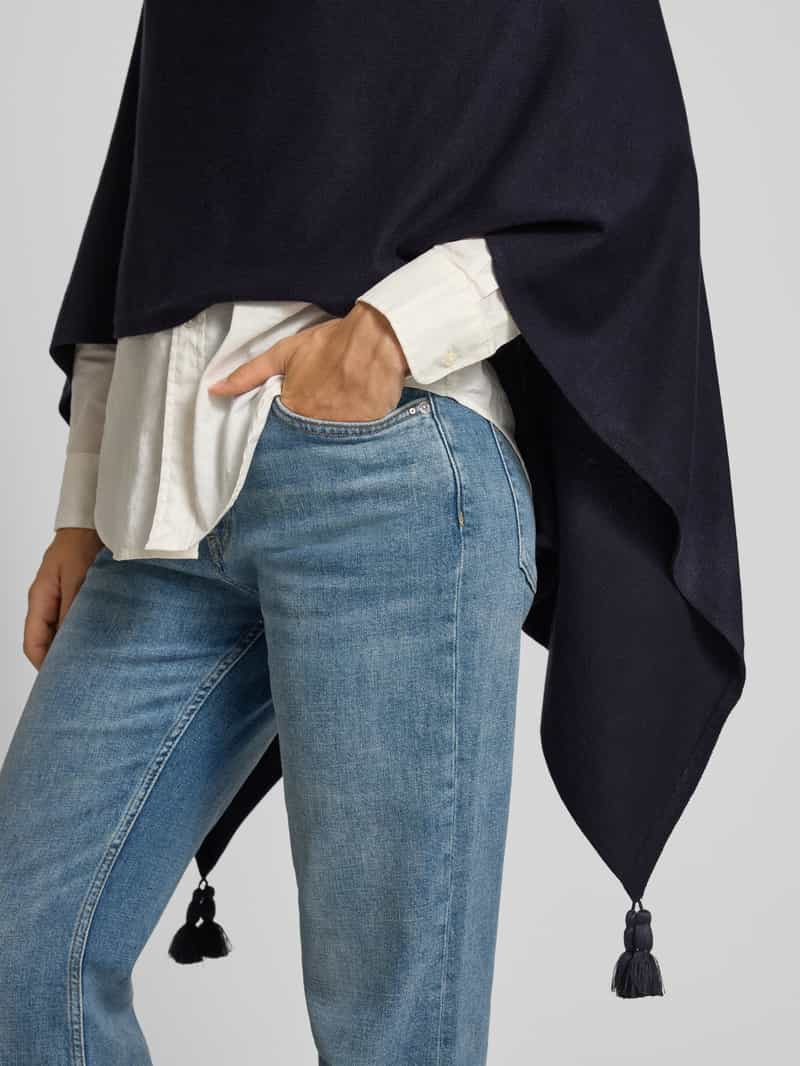 comma Poncho met boothals