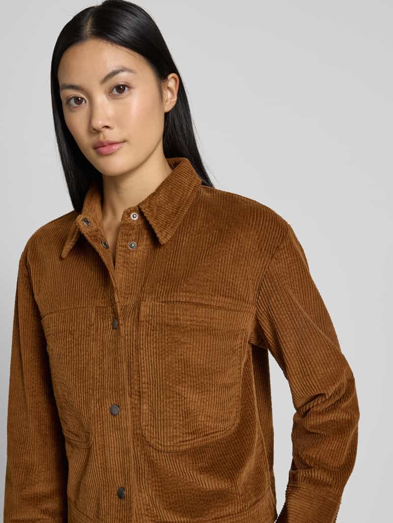 b.Young Jack van corduroy model 'Dixian'