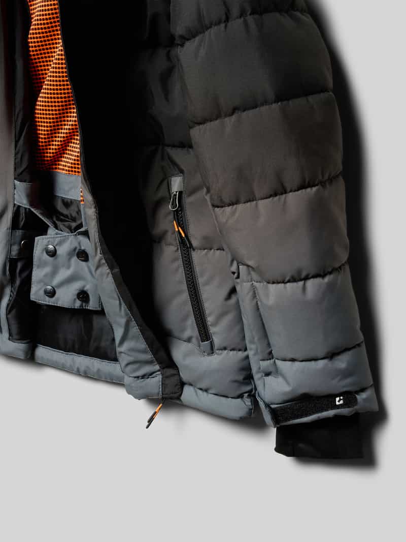 Killtec Regular fit gewatteerd jack met logo-applicatie