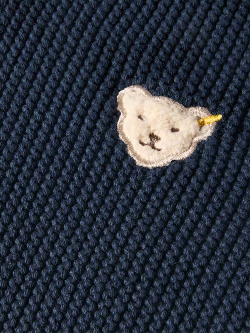 Steiff Colsjaal met motiefstitching