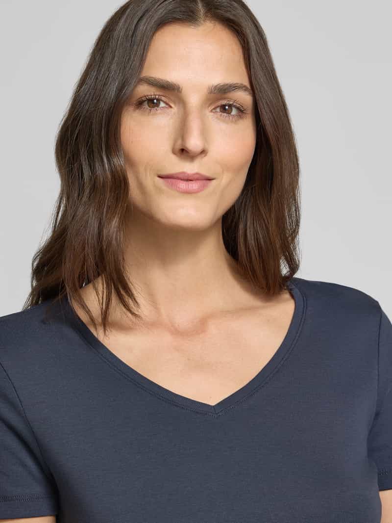 Christian Berg Woman T-shirt met geribde V-hals
