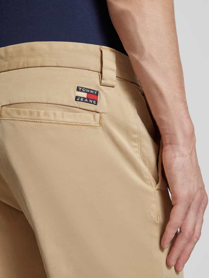 Tommy Jeans Regular fit chino met labeldetail model 'DAD'