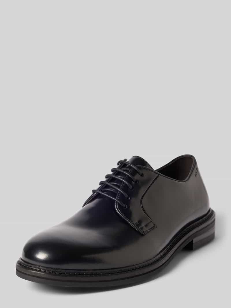 Veterschoen van leer met label in reliëf model 'Sanjay'