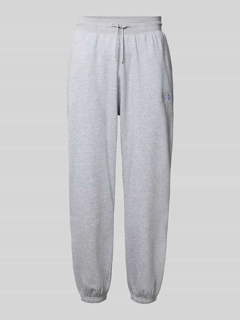 The North Face Regular fit sweatpants met labelstitching