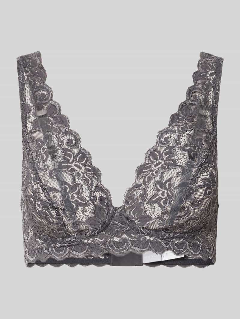 Hanro Zachte beha met Frans kant model 'MOMENTS'