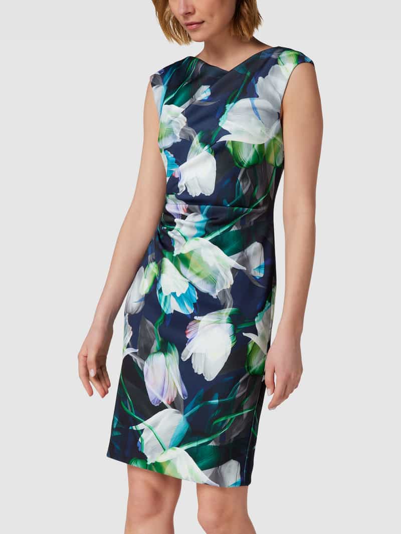 Cocktailjurk met bloemenmotief Swing