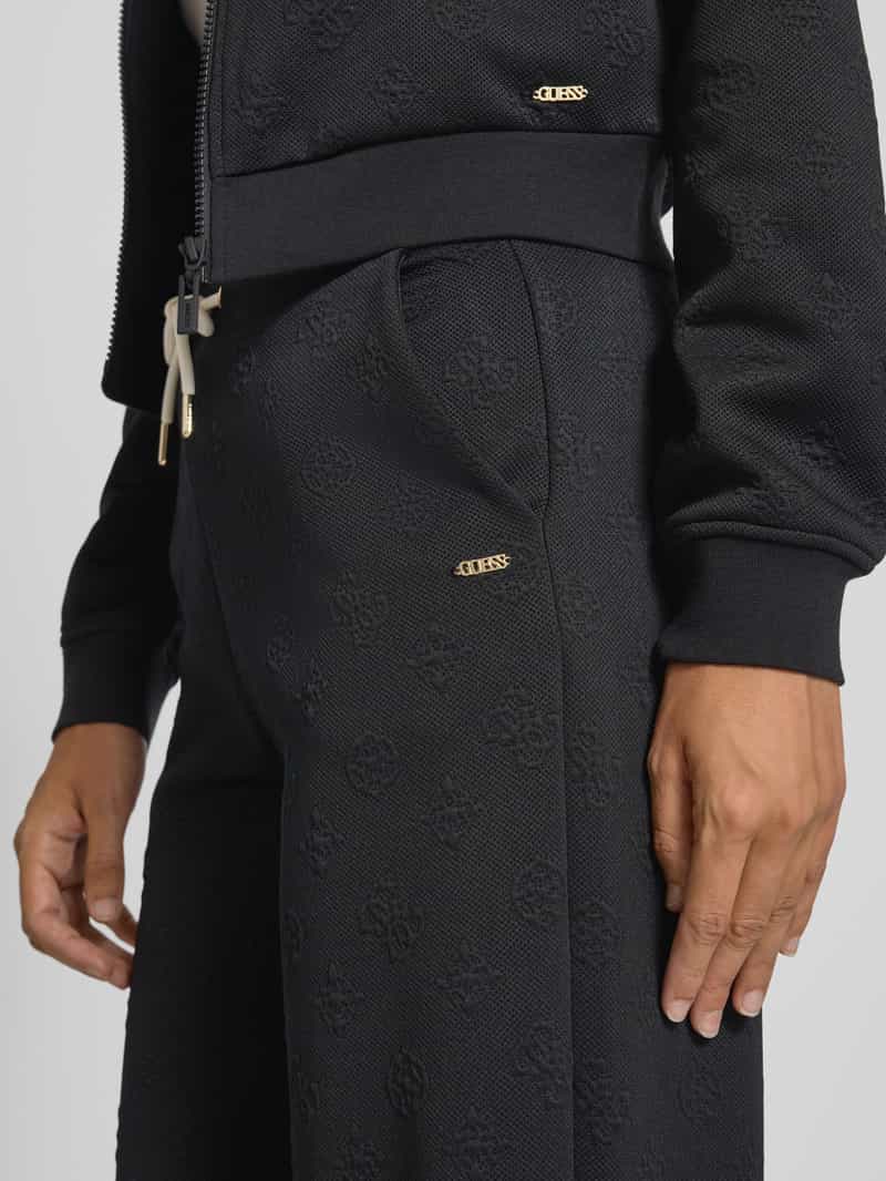 Guess Activewear Wide leg stoffen broek met structuurmotief model 'PEONY'