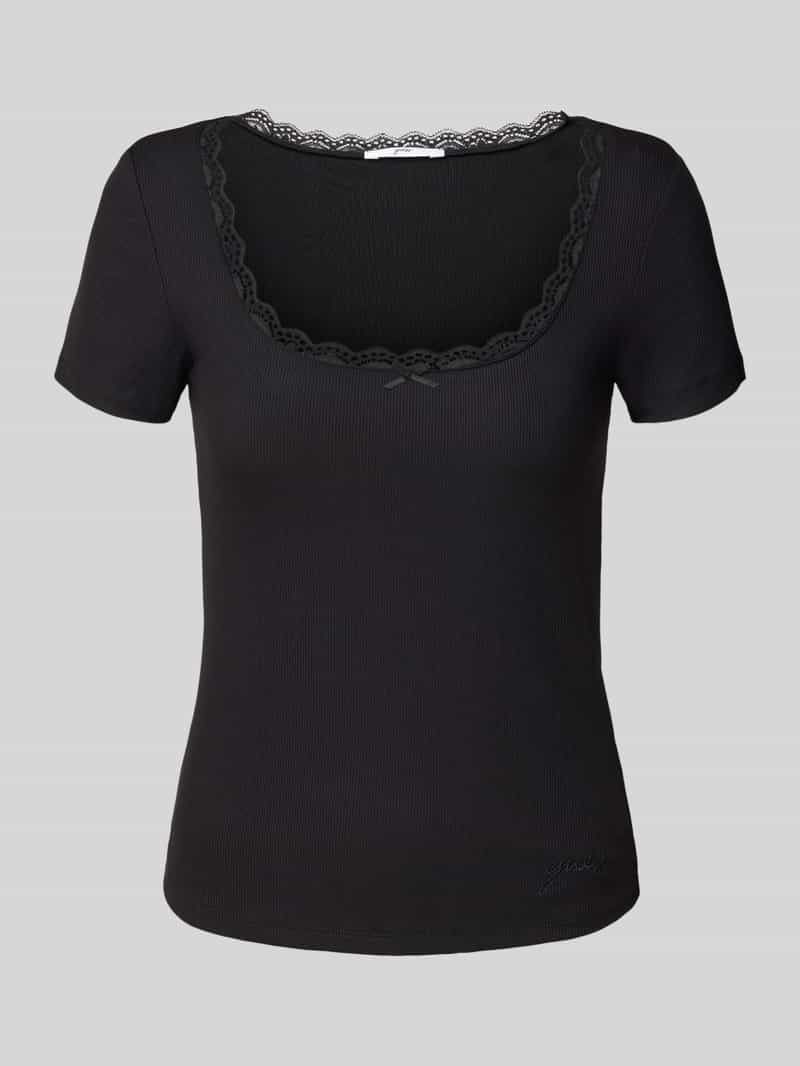 Guess Pyjamabovendeel met kant model 'LIA'