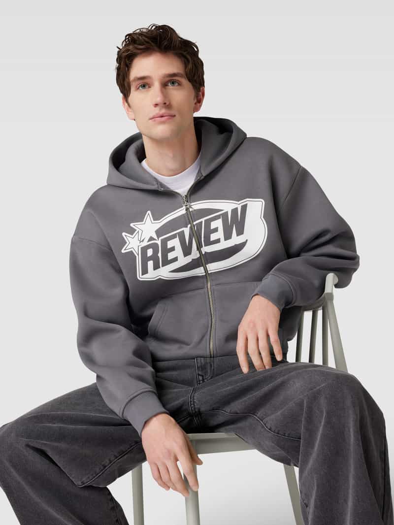 REVIEW Sweatjack met gewatteerde logoprint