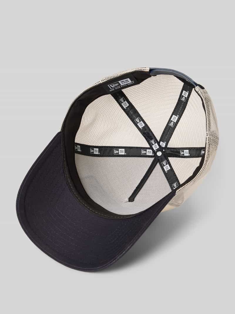 new era Trucker-pet met label- en motiefpatch