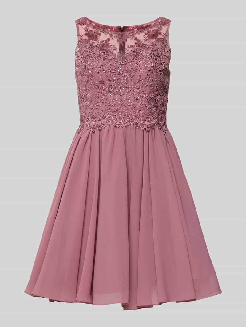 Cocktailjurk van tule met strass-steentjes