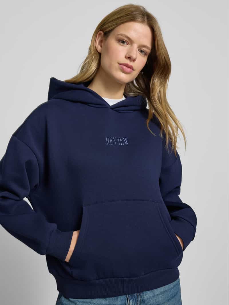 Review Hoodie met labelstitching en kangoeroezak