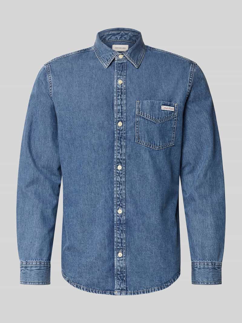 Regular fit denimshirt met borstzak en labeldetail