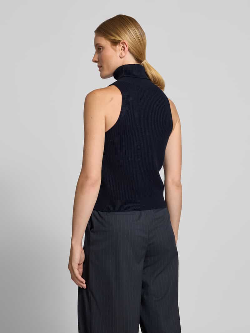 Style Icon Collection Mouwloos gebreid coltruitop curated by Viky Rader