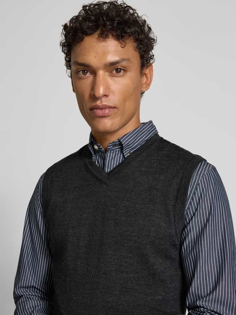 Christian Berg Men Gebreid shirt van een mix van merinowol met V-hals