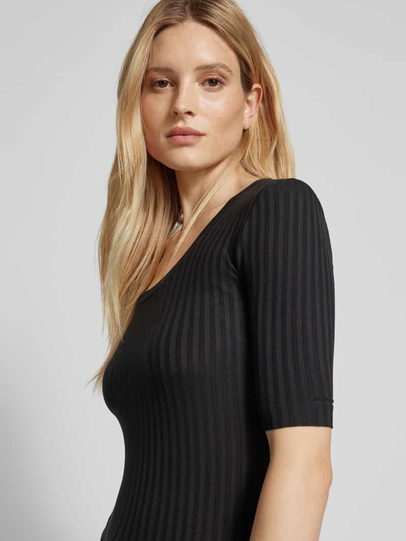 Boss T-shirt met geribde boothals