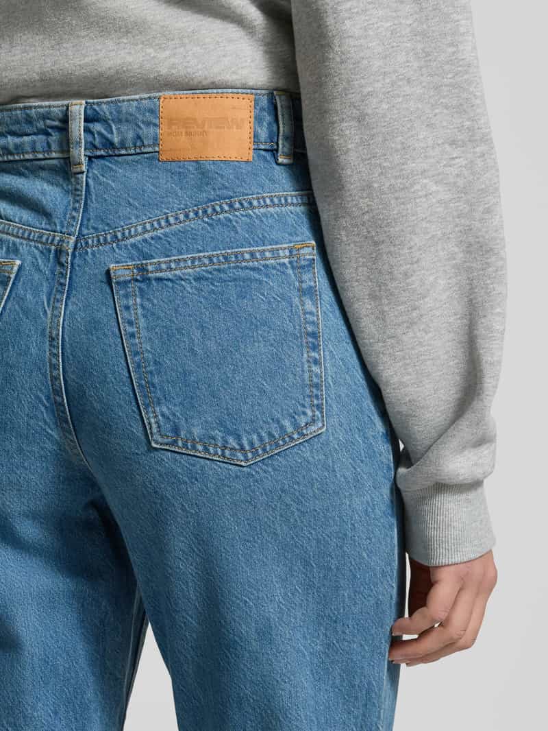 Review Essentials mom jeans