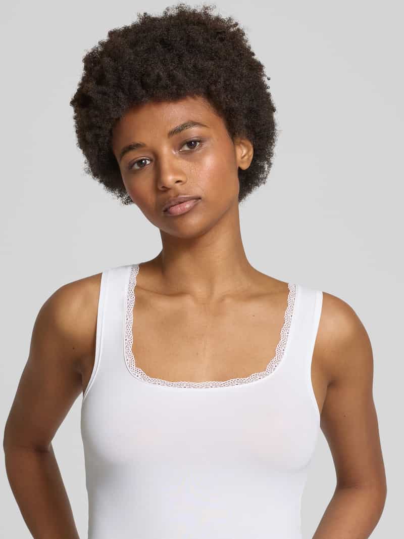 Review Tanktop met U-hals