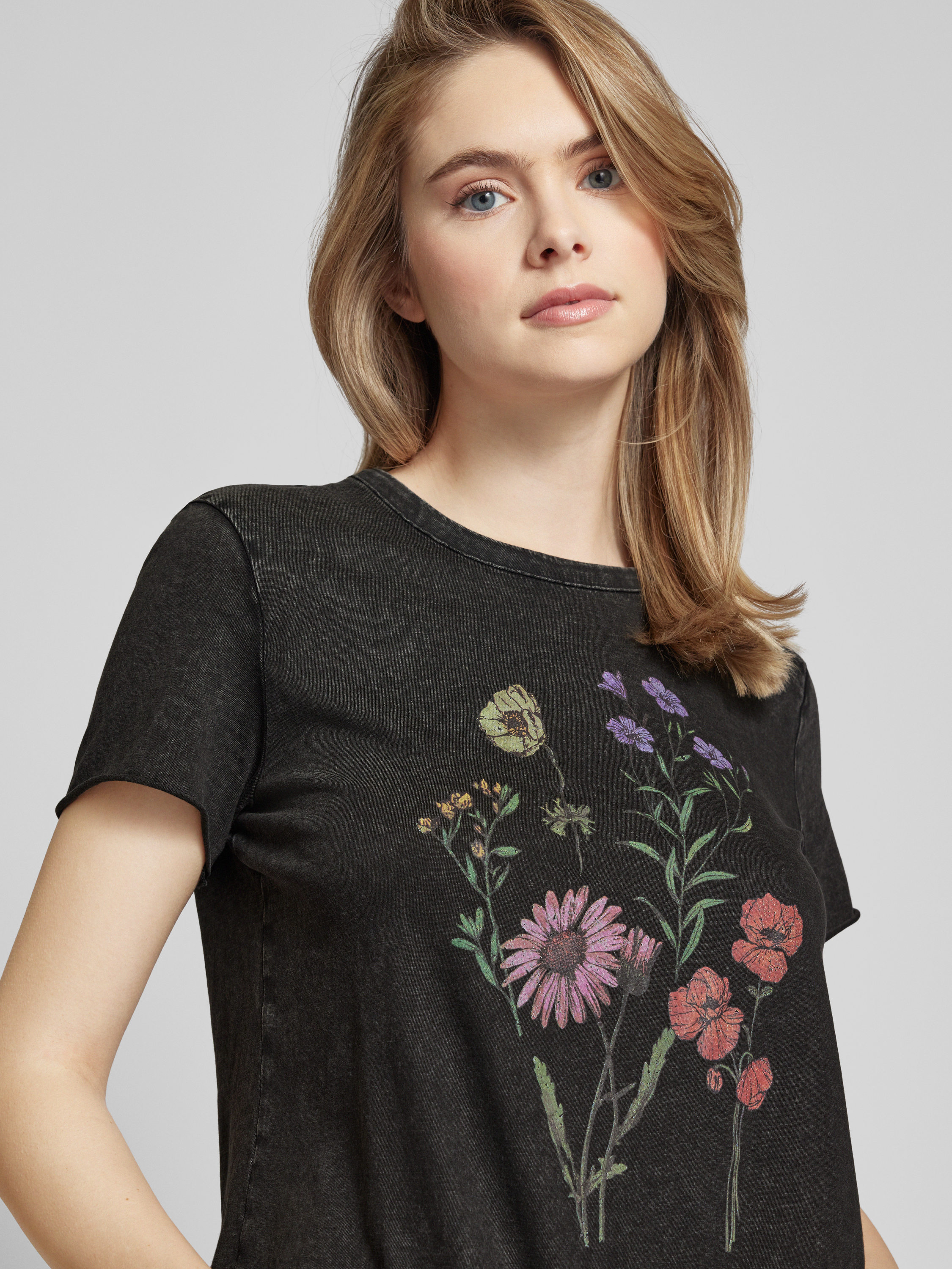 Only T-shirt in gemêleerde look model 'ONLLUCY'