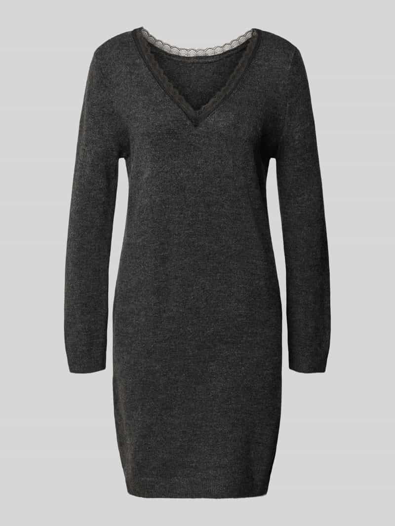 Only Getailleerde gebreide jurk met V-hals model 'TAMMY'