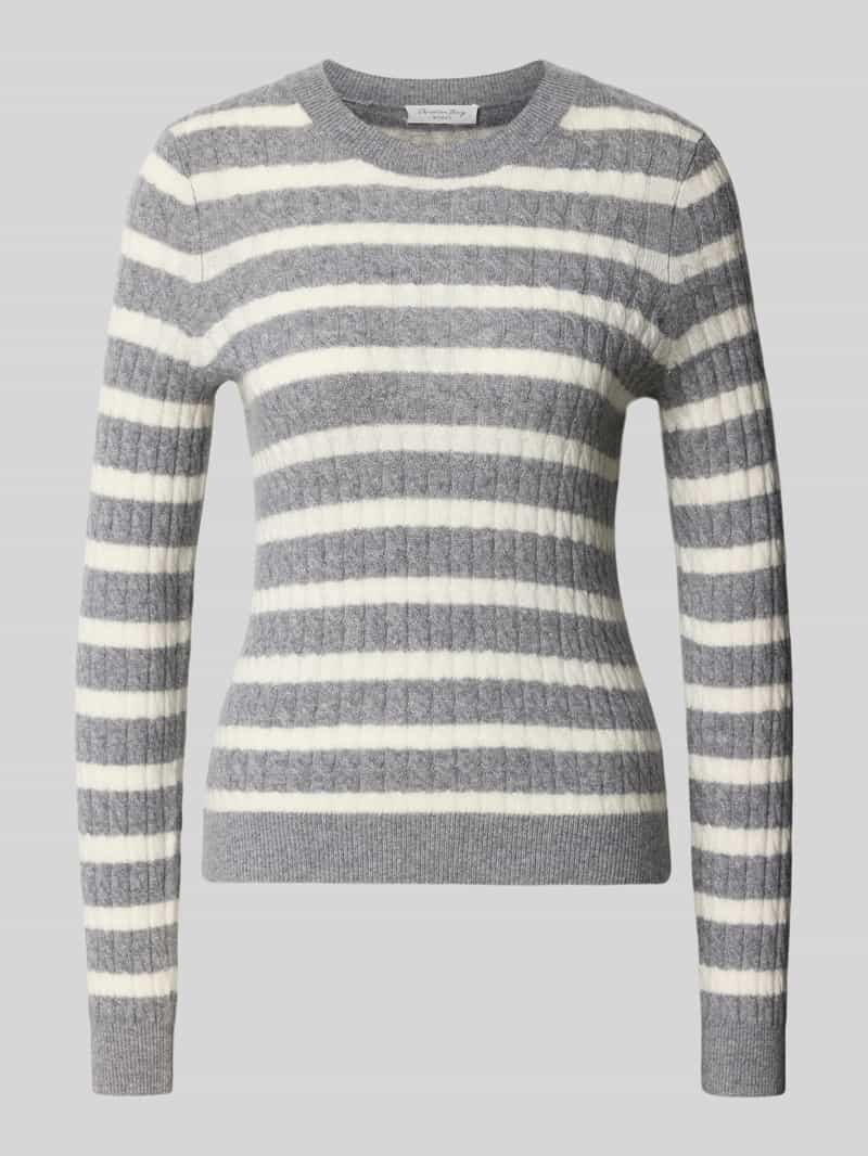 Christian Berg Woman Gebreide pullover van kasjmier met ronde hals