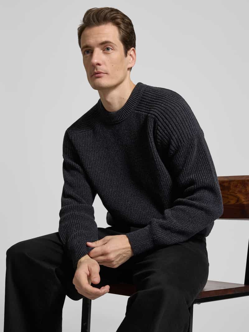 Boss Orange Gebreide pullover met extra brede schouders model 'Alamaka'