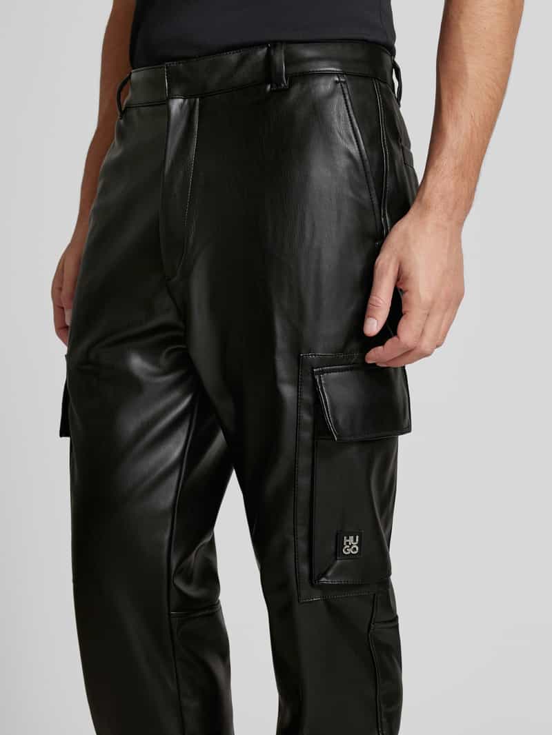 HUGO Regular fit cargobroek in leerlook model 'Geza'