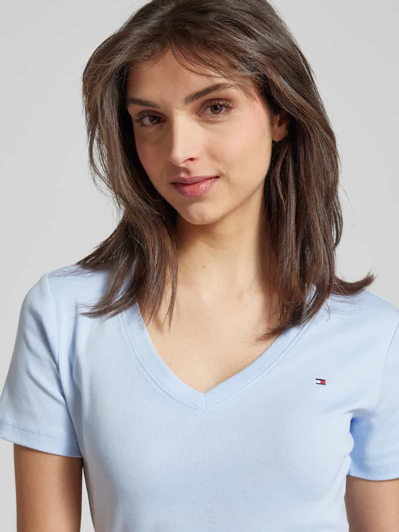 Tommy Hilfiger Slim fit T-shirt met V-hals model 'CODY'