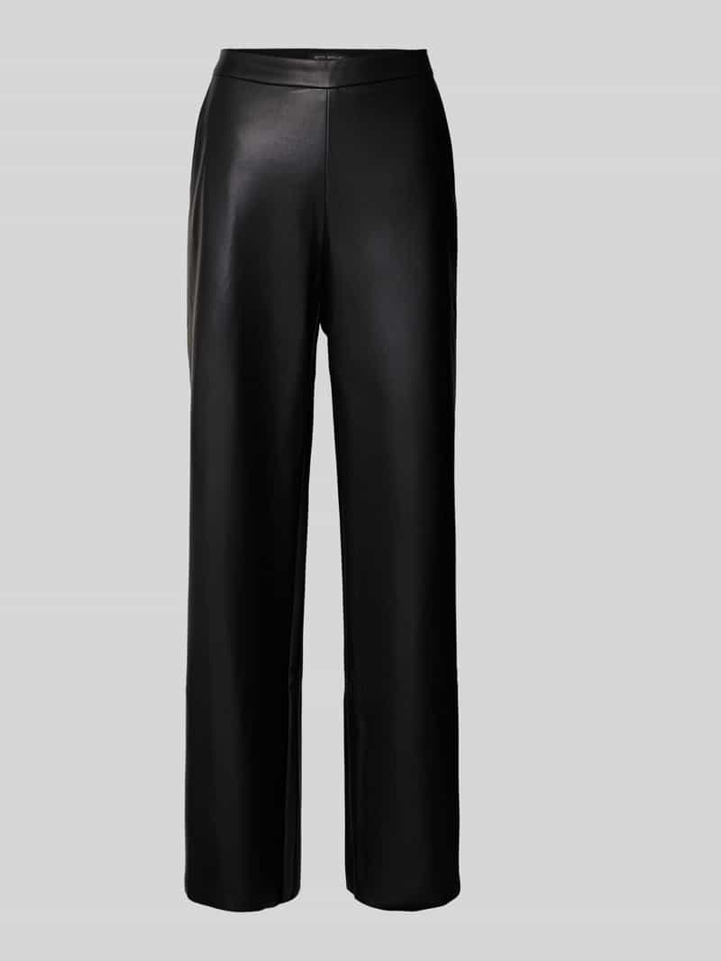 Betty Barclay Broek in leerlook met paspelzakken aan de achterkant