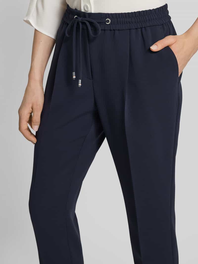 Boss Slim fit stoffen broek met persplooien model 'Tariyanah'