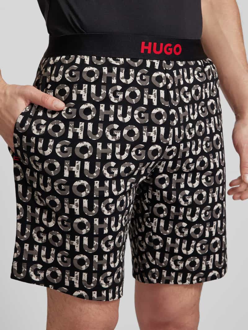 HUGO Regular fit korte broek met all-over labelmotief