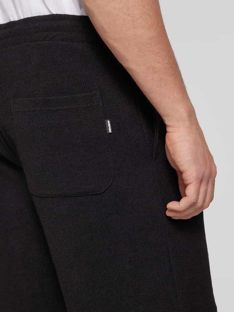 REVIEW Regular fit sweatshorts met structuurmotief