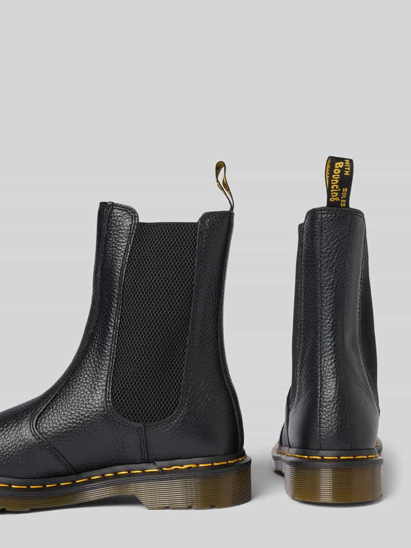 Dr. Martens Chelsea boots met logopatch model 'Hi'