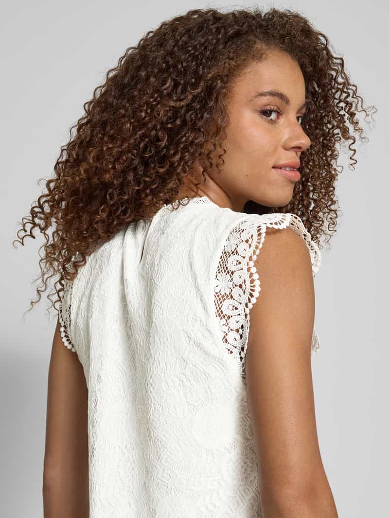 Pieces Regular fit kanten jurk met geschulpte zoom model 'OLLINE'