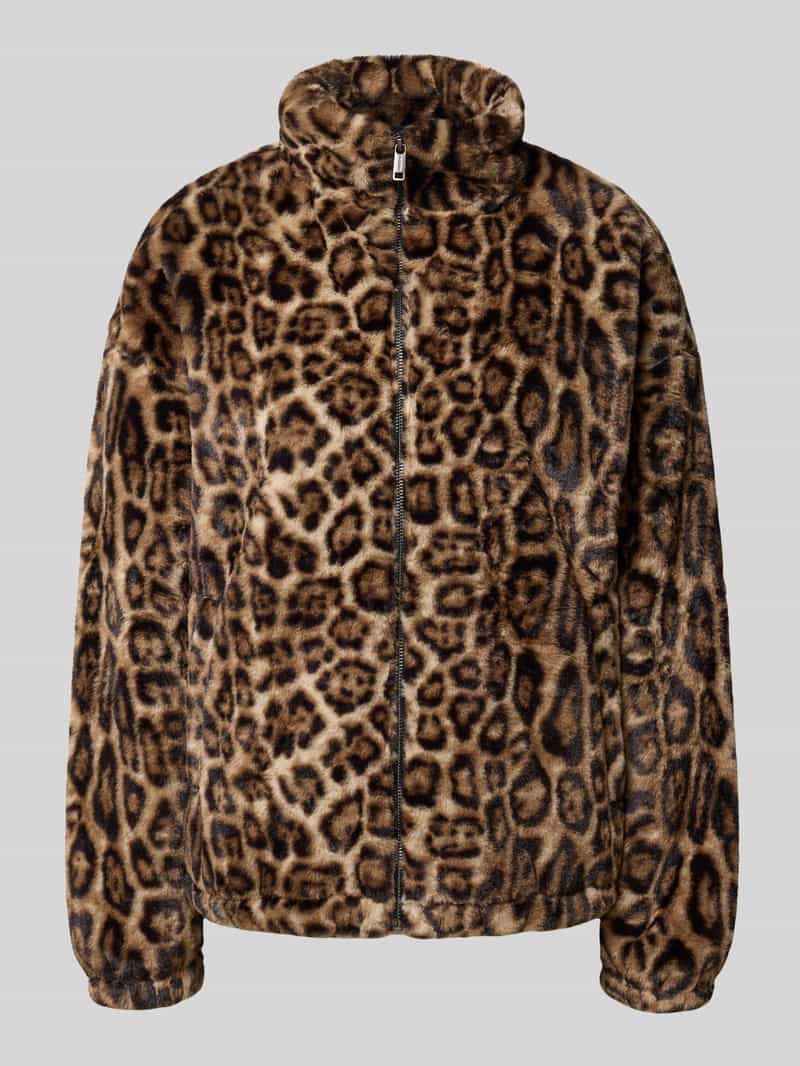 REVIEW Jack met opstaande kraag en luipaardmotief