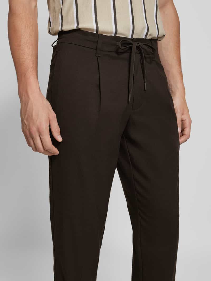 Selected Homme Tapered fit stoffen broek met bandplooien model 'LEROY'
